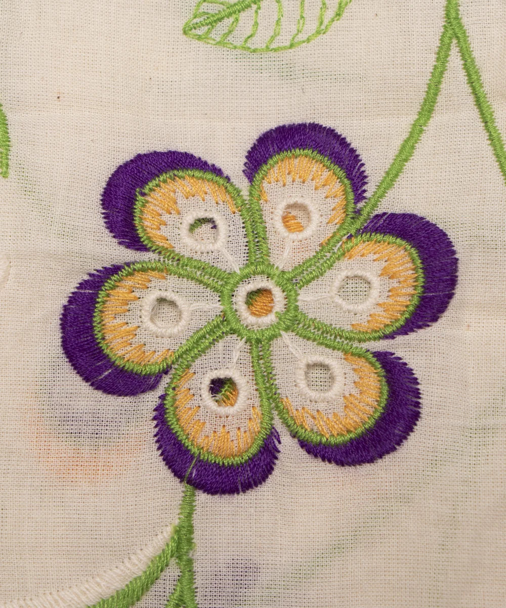 chikankari kurti