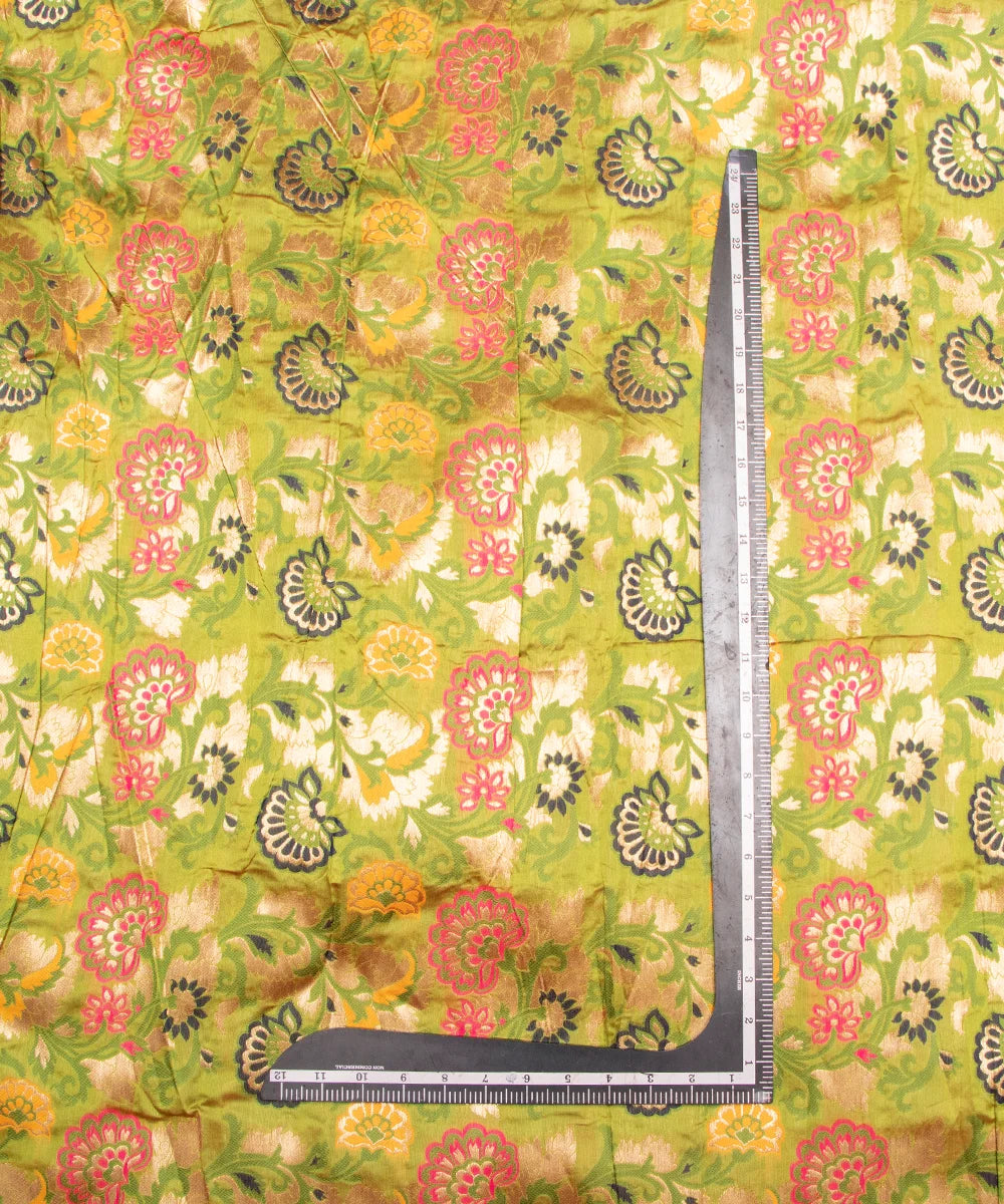 Banarasi Fabric Banarasi Silk Saree