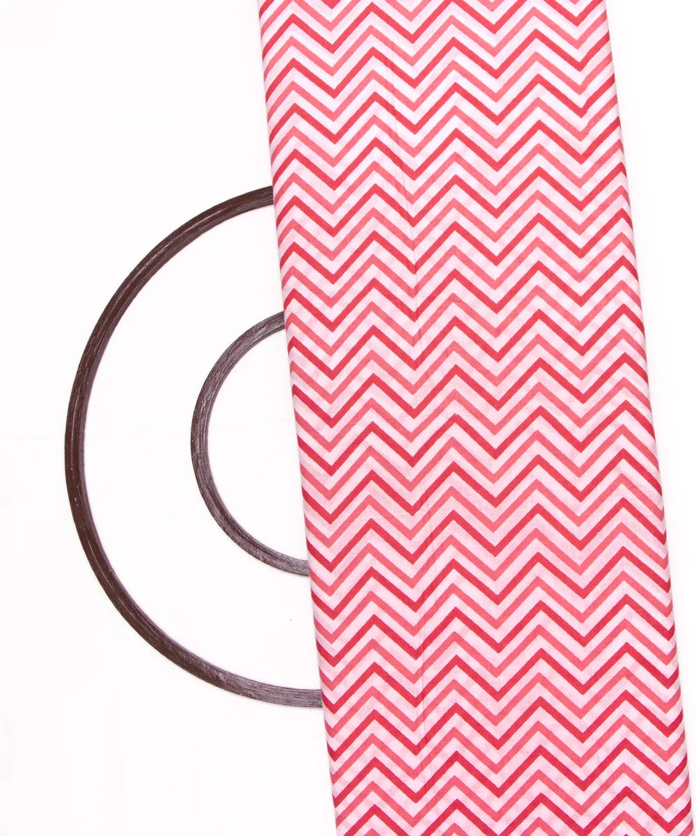 White Color Zigzag Printed Cotton Fabric