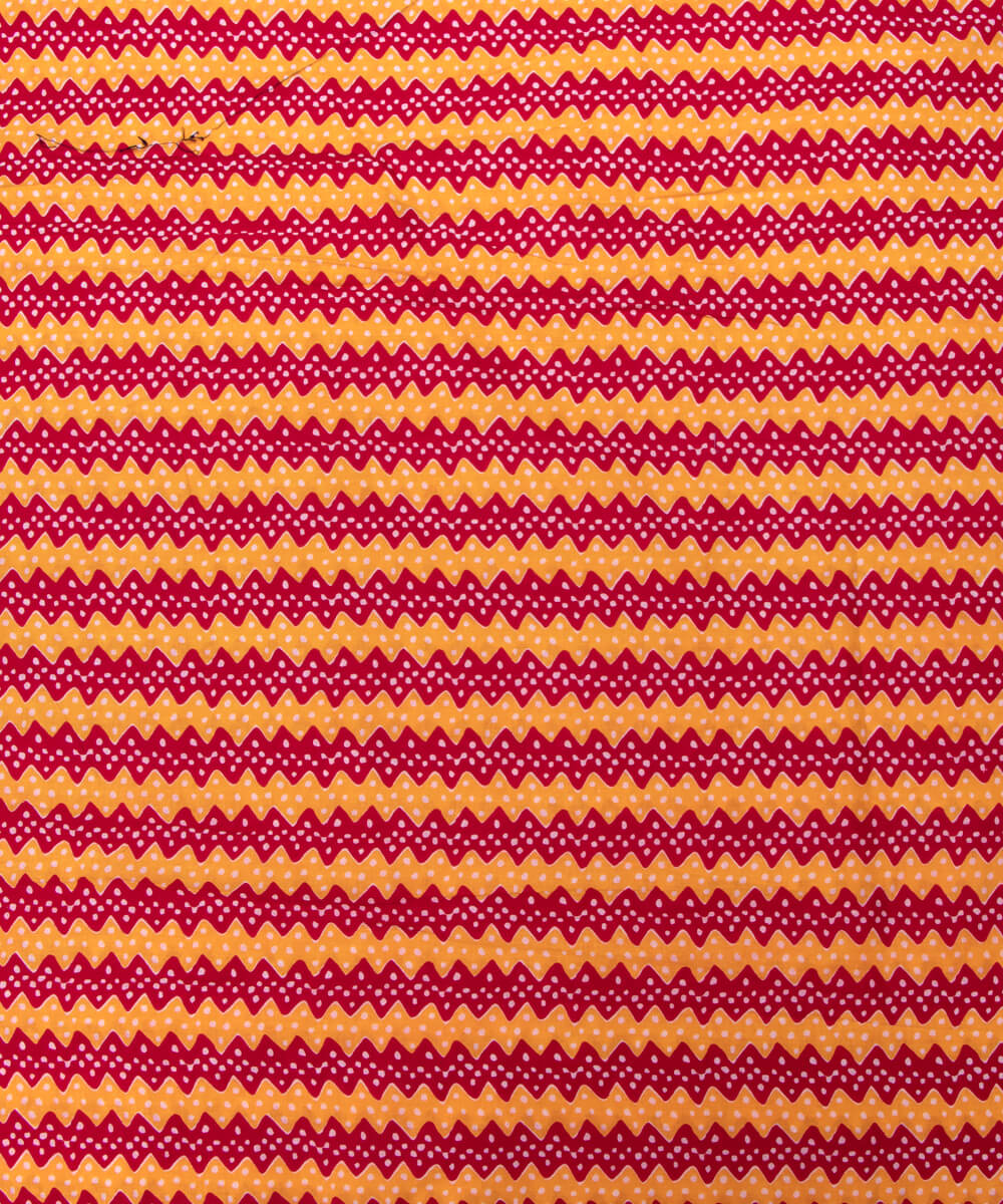 Red Colour Zig Zag Print Cotton Fabric